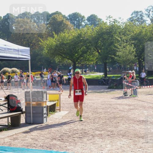 08.09.2024 - Stadtparktriathlon Luisa Fischer http://msf.ph/oto/7033254 08.09.2024 10:08:41 Ziel 2 meine-sportfotos.de