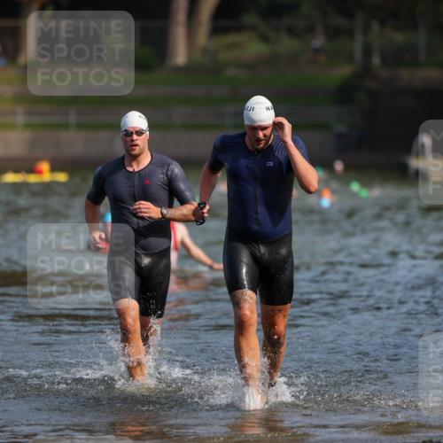 08.09.2024 - Stadtparktriathlon Michael Strokosch http://msf.ph/oto/7033259 08.09.2024 11:32:21 Schwimmen 679, 680 meine-sportfotos.de