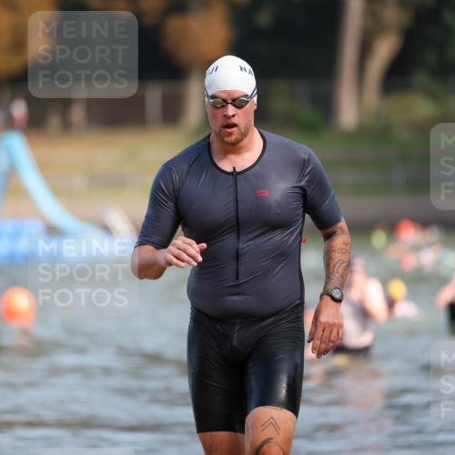 08.09.2024 - Stadtparktriathlon Michael Strokosch http://msf.ph/oto/7033272 08.09.2024 11:32:25 Schwimmen 679, 680, 686 meine-sportfotos.de
