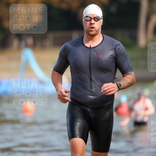 08.09.2024 - Stadtparktriathlon Michael Strokosch http://msf.ph/oto/7033275 08.09.2024 11:32:25 Schwimmen 679, 680, 686 meine-sportfotos.de