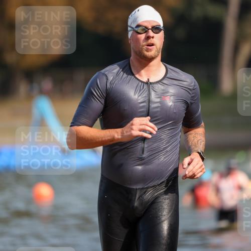 08.09.2024 - Stadtparktriathlon Michael Strokosch http://msf.ph/oto/7033277 08.09.2024 11:32:26 Schwimmen 679, 680, 686 meine-sportfotos.de