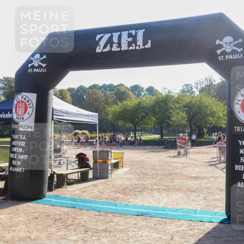 08.09.2024 - Stadtparktriathlon Luisa Fischer http://msf.ph/oto/7033288 08.09.2024 10:09:08 Ziel 171 meine-sportfotos.de