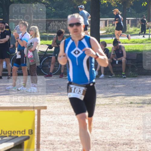 08.09.2024 - Stadtparktriathlon Luisa Fischer http://msf.ph/oto/7033291 08.09.2024 10:09:18 Ziel 103 meine-sportfotos.de