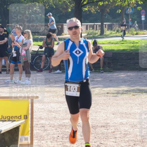 08.09.2024 - Stadtparktriathlon Luisa Fischer http://msf.ph/oto/7033293 08.09.2024 10:09:18 Ziel 103 meine-sportfotos.de