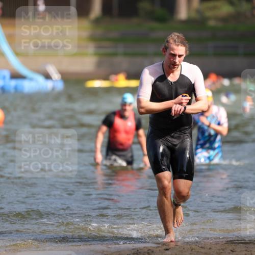 08.09.2024 - Stadtparktriathlon Michael Strokosch http://msf.ph/oto/7033303 08.09.2024 11:32:39 Schwimmen 667, 686, 694, 695 meine-sportfotos.de