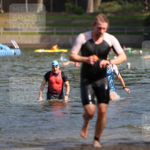 08.09.2024 - Stadtparktriathlon Michael Strokosch http://msf.ph/oto/7033305 08.09.2024 11:32:39 Schwimmen 667, 686, 694, 695 meine-sportfotos.de