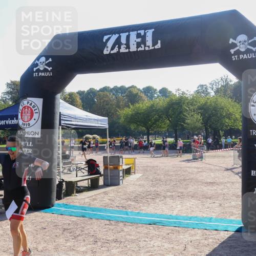 08.09.2024 - Stadtparktriathlon Luisa Fischer http://msf.ph/oto/7033328 08.09.2024 10:09:29 Ziel 173, 174 meine-sportfotos.de