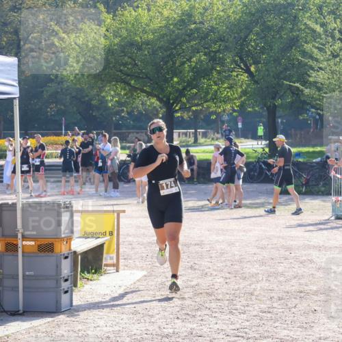 08.09.2024 - Stadtparktriathlon Luisa Fischer http://msf.ph/oto/7033330 08.09.2024 10:09:32 Ziel 173, 174 meine-sportfotos.de