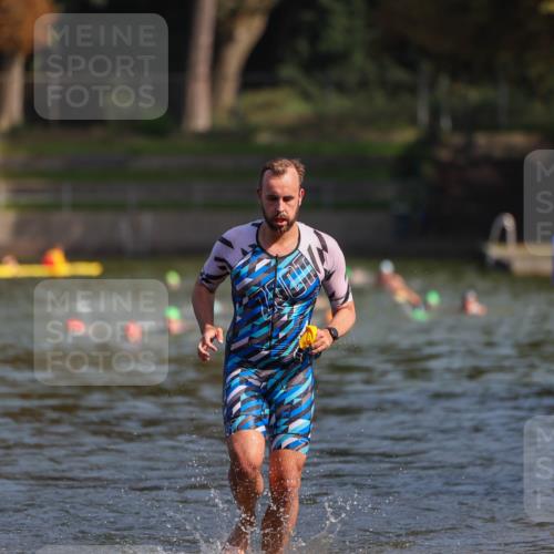 08.09.2024 - Stadtparktriathlon Michael Strokosch http://msf.ph/oto/7033333 08.09.2024 11:32:46 Schwimmen 667, 694 meine-sportfotos.de