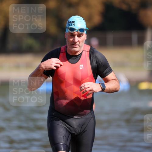 08.09.2024 - Stadtparktriathlon Michael Strokosch http://msf.ph/oto/7033350 08.09.2024 11:32:51 Schwimmen 667, 694 meine-sportfotos.de