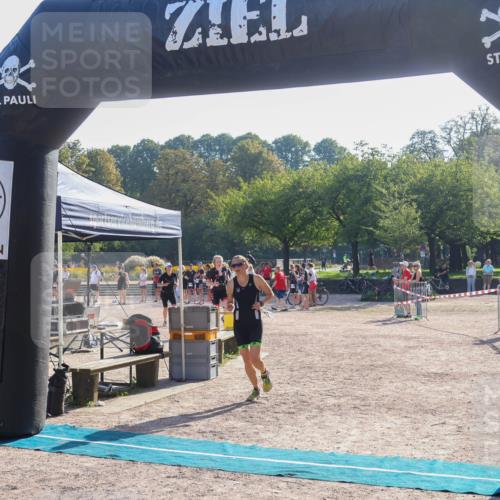 08.09.2024 - Stadtparktriathlon Luisa Fischer http://msf.ph/oto/7033351 08.09.2024 10:10:00 Ziel 132, 155, 156 meine-sportfotos.de