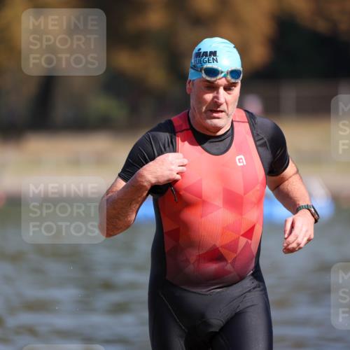 08.09.2024 - Stadtparktriathlon Michael Strokosch http://msf.ph/oto/7033352 08.09.2024 11:32:51 Schwimmen 667, 694 meine-sportfotos.de