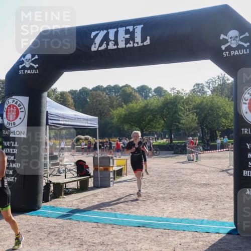 08.09.2024 - Stadtparktriathlon Luisa Fischer http://msf.ph/oto/7033358 08.09.2024 10:10:02 Ziel 132, 151, 155, 156 meine-sportfotos.de