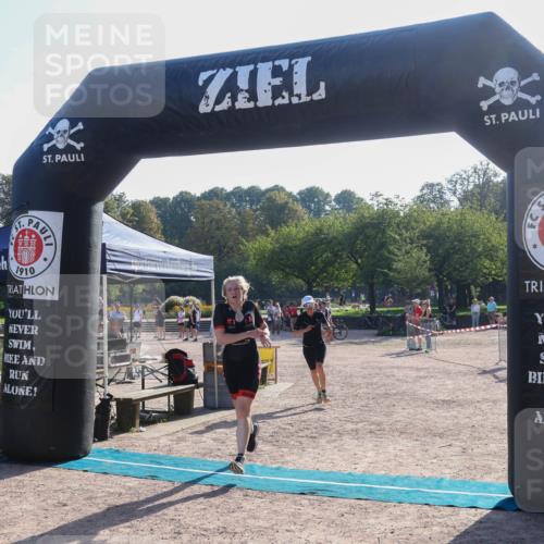 08.09.2024 - Stadtparktriathlon Luisa Fischer http://msf.ph/oto/7033362 08.09.2024 10:10:03 Ziel 132, 151, 155, 156 meine-sportfotos.de