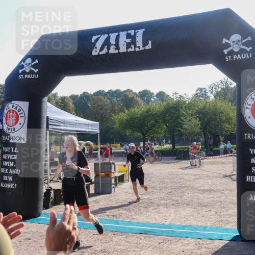 08.09.2024 - Stadtparktriathlon Luisa Fischer http://msf.ph/oto/7033366 08.09.2024 10:10:03 Ziel 132, 151, 155, 156 meine-sportfotos.de