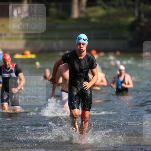 08.09.2024 - Stadtparktriathlon Michael Strokosch http://msf.ph/oto/7033369 08.09.2024 11:33:12 Schwimmen 676, 706, 709, 710 meine-sportfotos.de