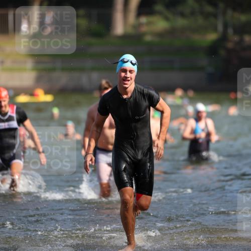 08.09.2024 - Stadtparktriathlon Michael Strokosch http://msf.ph/oto/7033370 08.09.2024 11:33:12 Schwimmen 676, 706, 709, 710 meine-sportfotos.de