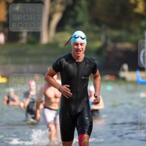 08.09.2024 - Stadtparktriathlon Michael Strokosch http://msf.ph/oto/7033377 08.09.2024 11:33:13 Schwimmen 672, 676, 706, 709, 710, 720 meine-sportfotos.de