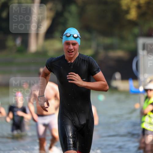 08.09.2024 - Stadtparktriathlon Michael Strokosch http://msf.ph/oto/7033378 08.09.2024 11:33:14 Schwimmen 672, 674, 676, 706, 709, 710, 720 meine-sportfotos.de
