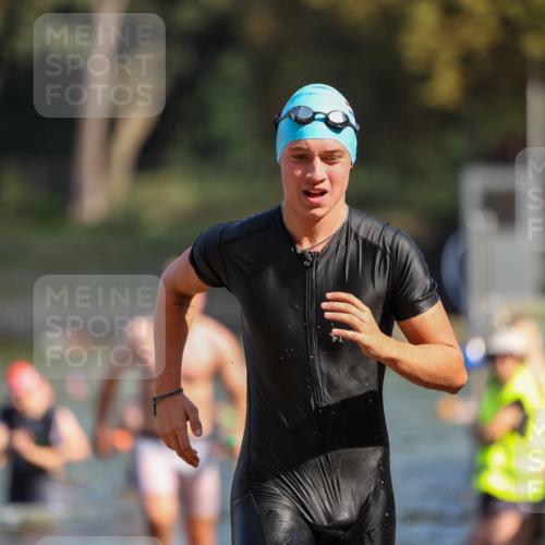 08.09.2024 - Stadtparktriathlon Michael Strokosch http://msf.ph/oto/7033382 08.09.2024 11:33:14 Schwimmen 672, 674, 676, 706, 709, 710, 720 meine-sportfotos.de