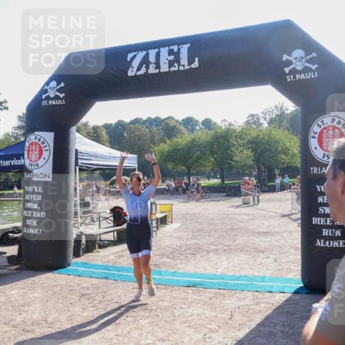 08.09.2024 - Stadtparktriathlon Luisa Fischer http://msf.ph/oto/7033383 08.09.2024 10:10:10 Ziel 151, 156 meine-sportfotos.de