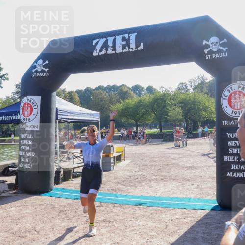 08.09.2024 - Stadtparktriathlon Luisa Fischer http://msf.ph/oto/7033385 08.09.2024 10:10:10 Ziel 151, 156 meine-sportfotos.de
