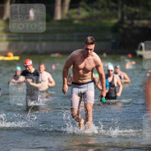 08.09.2024 - Stadtparktriathlon Michael Strokosch http://msf.ph/oto/7033386 08.09.2024 11:33:15 Schwimmen 672, 674, 676, 706, 709, 710, 720 meine-sportfotos.de
