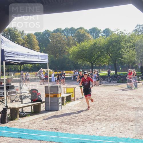 08.09.2024 - Stadtparktriathlon Luisa Fischer http://msf.ph/oto/7033401 08.09.2024 10:10:44 Ziel 133, 145 meine-sportfotos.de