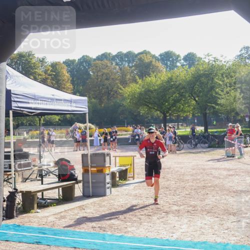 08.09.2024 - Stadtparktriathlon Luisa Fischer http://msf.ph/oto/7033403 08.09.2024 10:10:45 Ziel 133, 145 meine-sportfotos.de