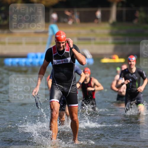08.09.2024 - Stadtparktriathlon Michael Strokosch http://msf.ph/oto/7033404 08.09.2024 11:33:18 Schwimmen 672, 674, 676, 705, 709, 710, 720 meine-sportfotos.de