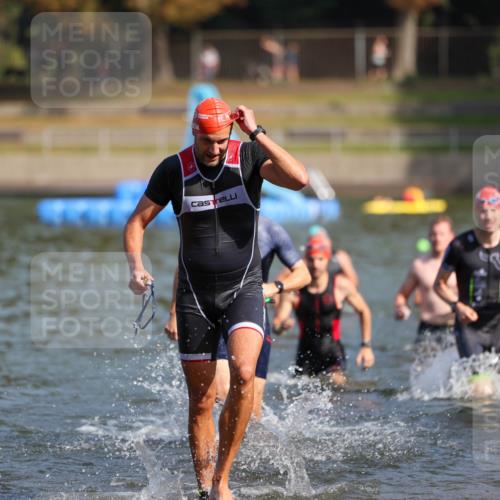 08.09.2024 - Stadtparktriathlon Michael Strokosch http://msf.ph/oto/7033406 08.09.2024 11:33:19 Schwimmen 672, 674, 676, 705, 709, 710, 720 meine-sportfotos.de
