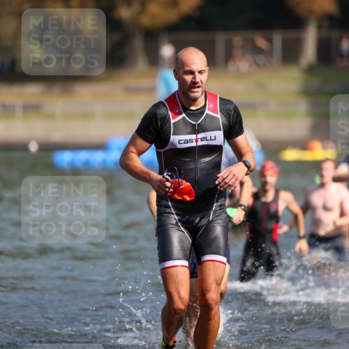 08.09.2024 - Stadtparktriathlon Michael Strokosch http://msf.ph/oto/7033410 08.09.2024 11:33:20 Schwimmen 663, 672, 674, 676, 693, 705, 709, 710, 720 meine-sportfotos.de