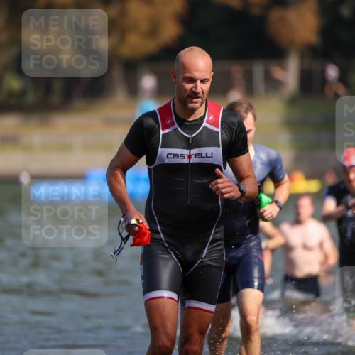 08.09.2024 - Stadtparktriathlon Michael Strokosch http://msf.ph/oto/7033413 08.09.2024 11:33:21 Schwimmen 663, 672, 674, 676, 693, 705, 709, 710, 720 meine-sportfotos.de