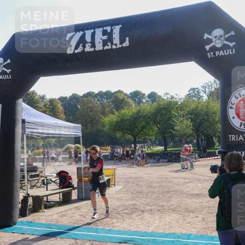 08.09.2024 - Stadtparktriathlon Luisa Fischer http://msf.ph/oto/7033422 08.09.2024 10:11:12 Ziel 140 meine-sportfotos.de