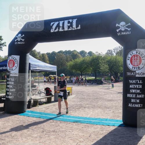 08.09.2024 - Stadtparktriathlon Luisa Fischer http://msf.ph/oto/7033436 08.09.2024 10:13:31 Ziel 168 meine-sportfotos.de