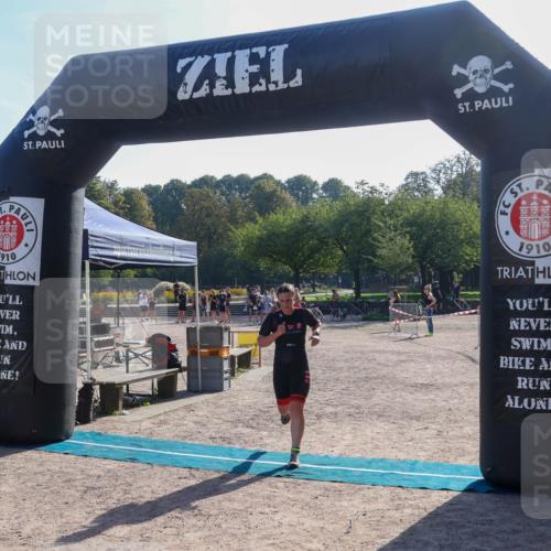 08.09.2024 - Stadtparktriathlon Luisa Fischer http://msf.ph/oto/7033447 08.09.2024 10:14:33 Ziel 157 meine-sportfotos.de