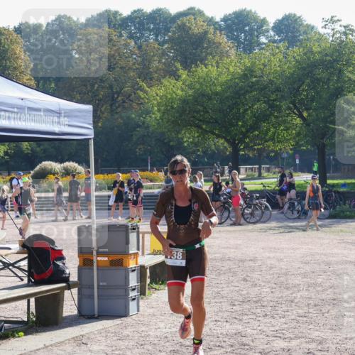 08.09.2024 - Stadtparktriathlon Luisa Fischer http://msf.ph/oto/7033459 08.09.2024 10:14:45 Ziel 134, 138, 159 meine-sportfotos.de