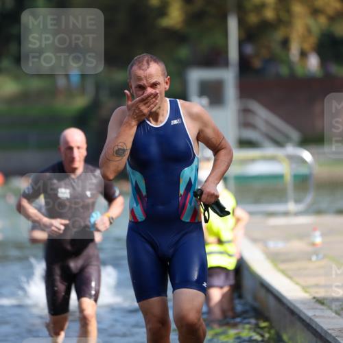 08.09.2024 - Stadtparktriathlon Michael Strokosch http://msf.ph/oto/7033478 08.09.2024 11:33:40 Schwimmen 673, 683, 714, 715, 731, 738, 747 meine-sportfotos.de