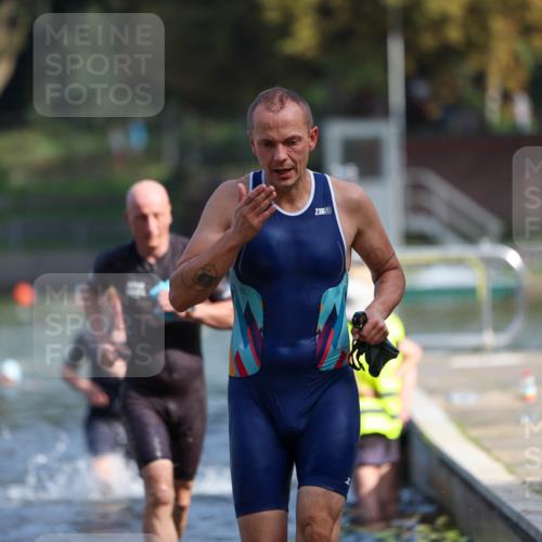 08.09.2024 - Stadtparktriathlon Michael Strokosch http://msf.ph/oto/7033480 08.09.2024 11:33:40 Schwimmen 673, 683, 714, 715, 731, 738, 747 meine-sportfotos.de