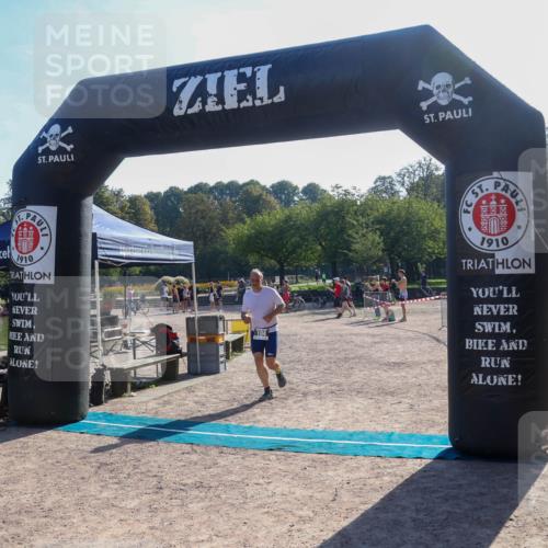 08.09.2024 - Stadtparktriathlon Luisa Fischer http://msf.ph/oto/7033483 08.09.2024 10:15:35 Ziel 104 meine-sportfotos.de