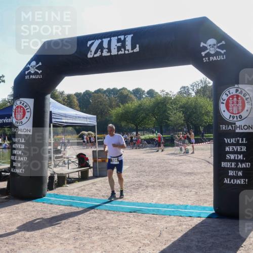 08.09.2024 - Stadtparktriathlon Luisa Fischer http://msf.ph/oto/7033485 08.09.2024 10:15:35 Ziel 104 meine-sportfotos.de