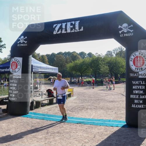 08.09.2024 - Stadtparktriathlon Luisa Fischer http://msf.ph/oto/7033487 08.09.2024 10:15:36 Ziel 104 meine-sportfotos.de