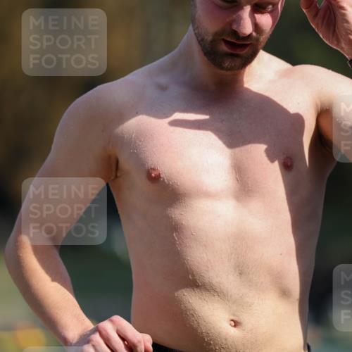 08.09.2024 - Stadtparktriathlon Michael Strokosch http://msf.ph/oto/7033498 08.09.2024 11:33:45 Schwimmen 673, 683, 731, 747 meine-sportfotos.de