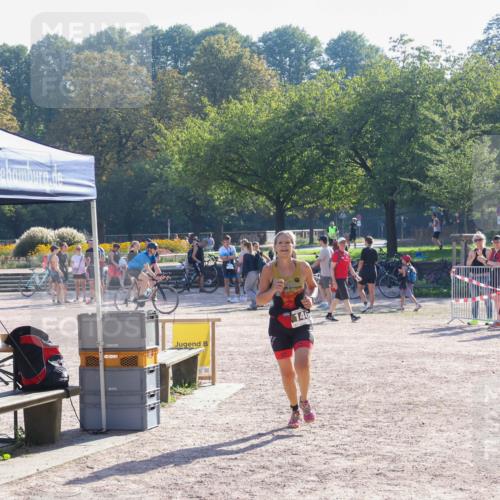 08.09.2024 - Stadtparktriathlon Luisa Fischer http://msf.ph/oto/7033499 08.09.2024 10:15:52 Ziel 146 meine-sportfotos.de