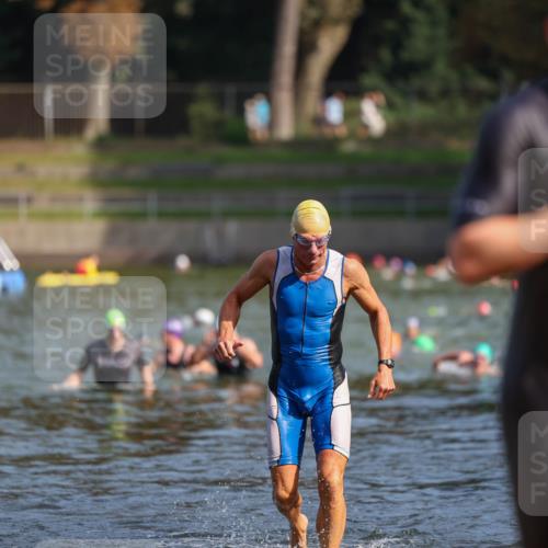 08.09.2024 - Stadtparktriathlon Michael Strokosch http://msf.ph/oto/7033506 08.09.2024 11:33:48 Schwimmen 673, 731 meine-sportfotos.de