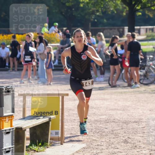 08.09.2024 - Stadtparktriathlon Luisa Fischer http://msf.ph/oto/7033507 08.09.2024 10:17:33 Ziel 143 meine-sportfotos.de