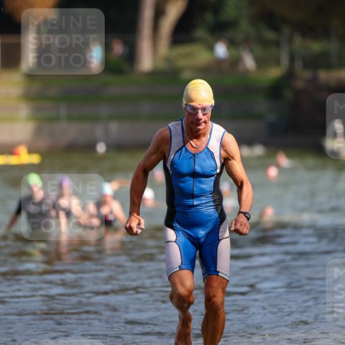 08.09.2024 - Stadtparktriathlon Michael Strokosch http://msf.ph/oto/7033516 08.09.2024 11:33:49 Schwimmen 673, 731 meine-sportfotos.de