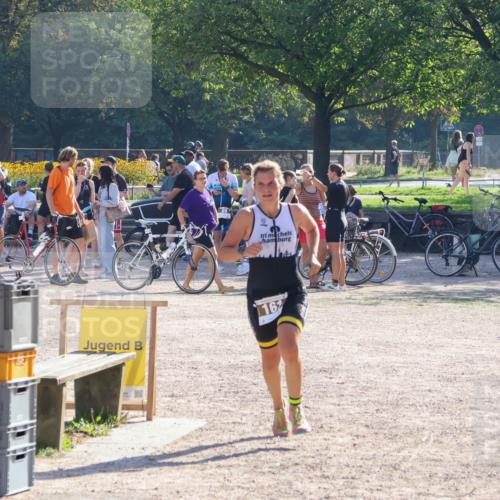 08.09.2024 - Stadtparktriathlon Luisa Fischer http://msf.ph/oto/7033523 08.09.2024 10:17:42 Ziel 143, 161 meine-sportfotos.de