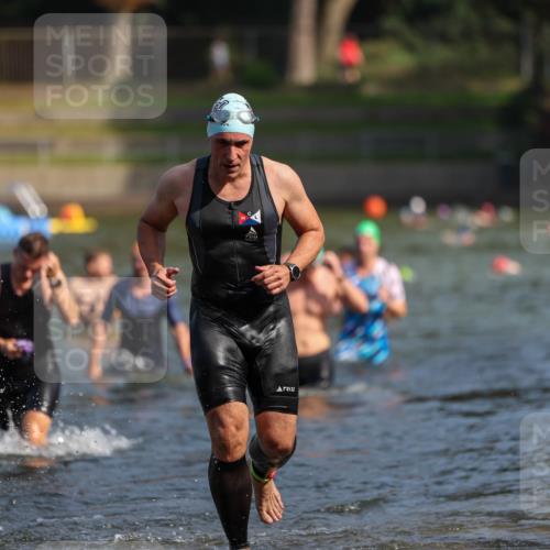 08.09.2024 - Stadtparktriathlon Michael Strokosch http://msf.ph/oto/7033528 08.09.2024 11:34:04 Schwimmen 665, 668, 691, 719, 728 meine-sportfotos.de