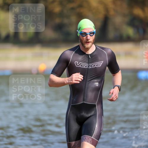 08.09.2024 - Stadtparktriathlon Michael Strokosch http://msf.ph/oto/7033536 08.09.2024 11:34:06 Schwimmen 665, 668, 691, 719, 728, 734 meine-sportfotos.de